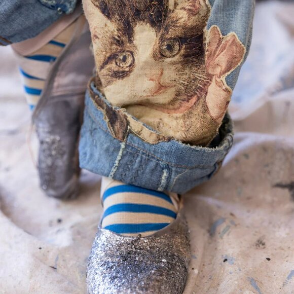 Magnolia Pearl Floral Applique Miner Denims NWT - Picture 4 of 13